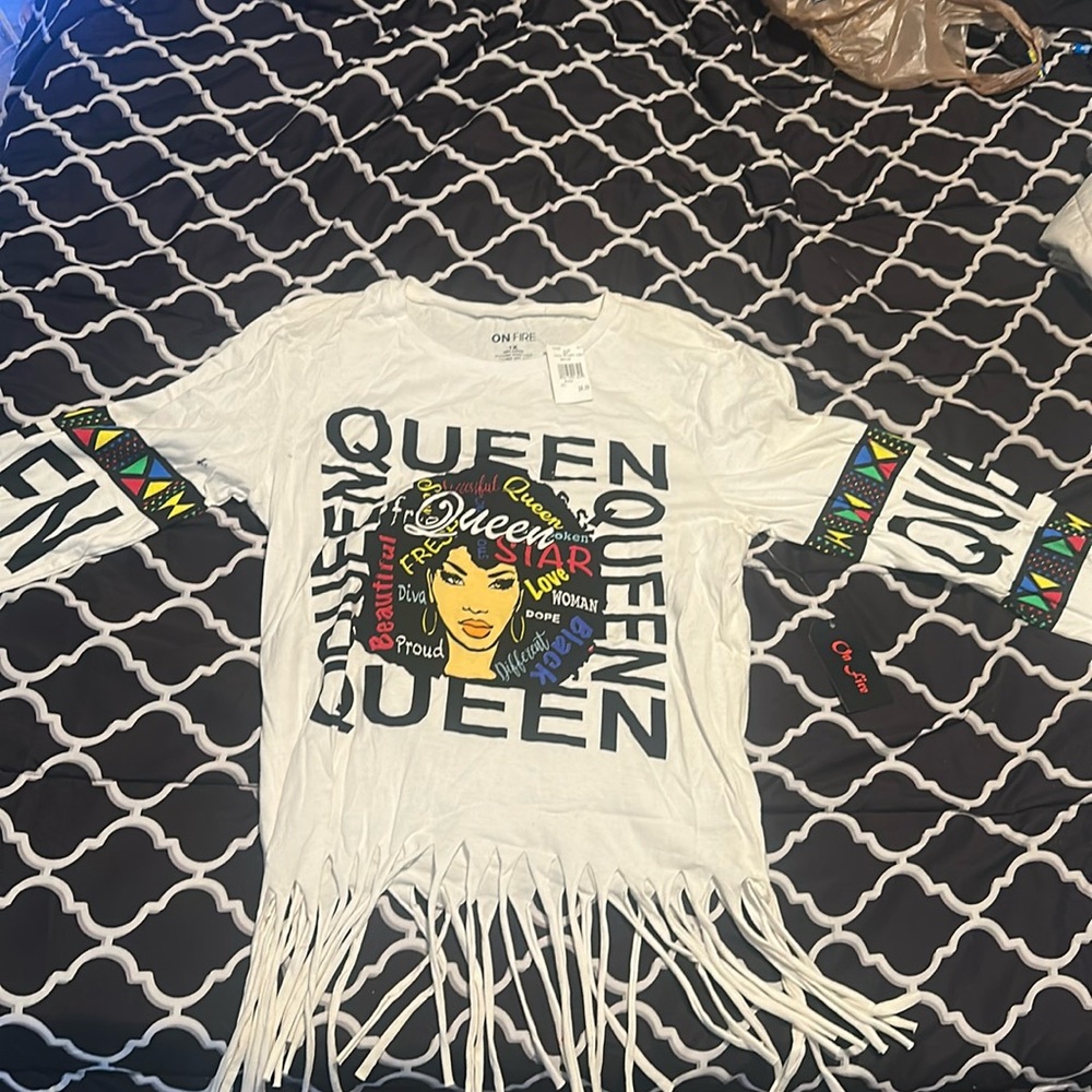 Long white sleeve shirt with little towel at the bottom